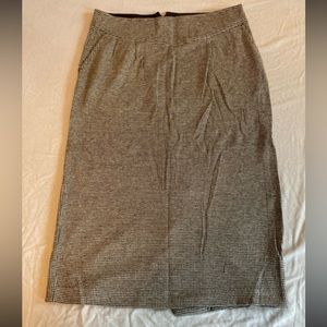 Houndstooth pencil skirt